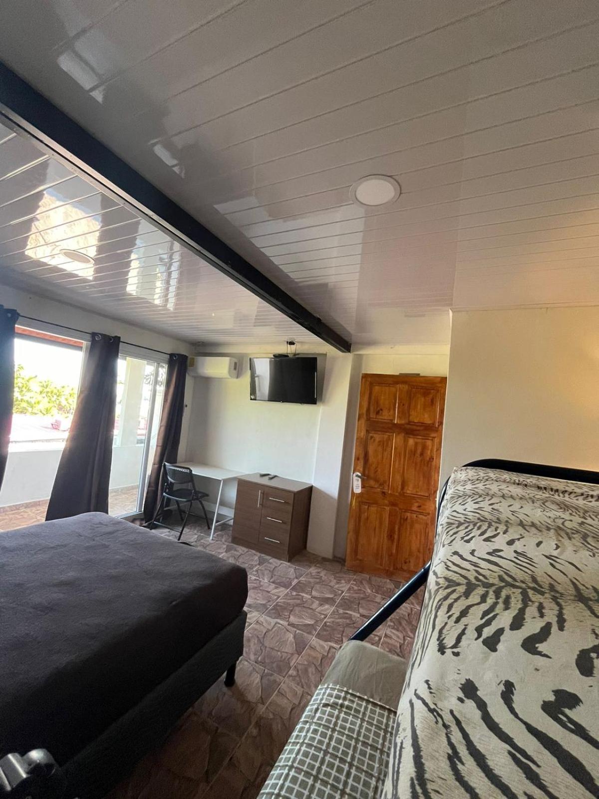 Hotel Y Restaurante Mama Ines Санта-Каталина Экстерьер фото