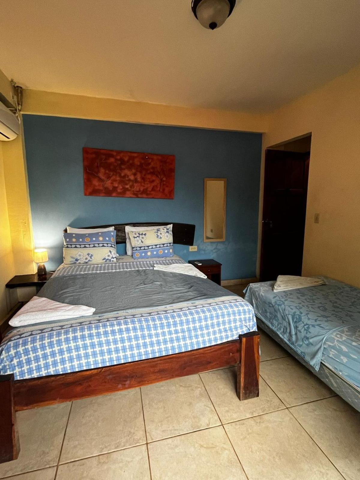 Hotel Y Restaurante Mama Ines Санта-Каталина Экстерьер фото