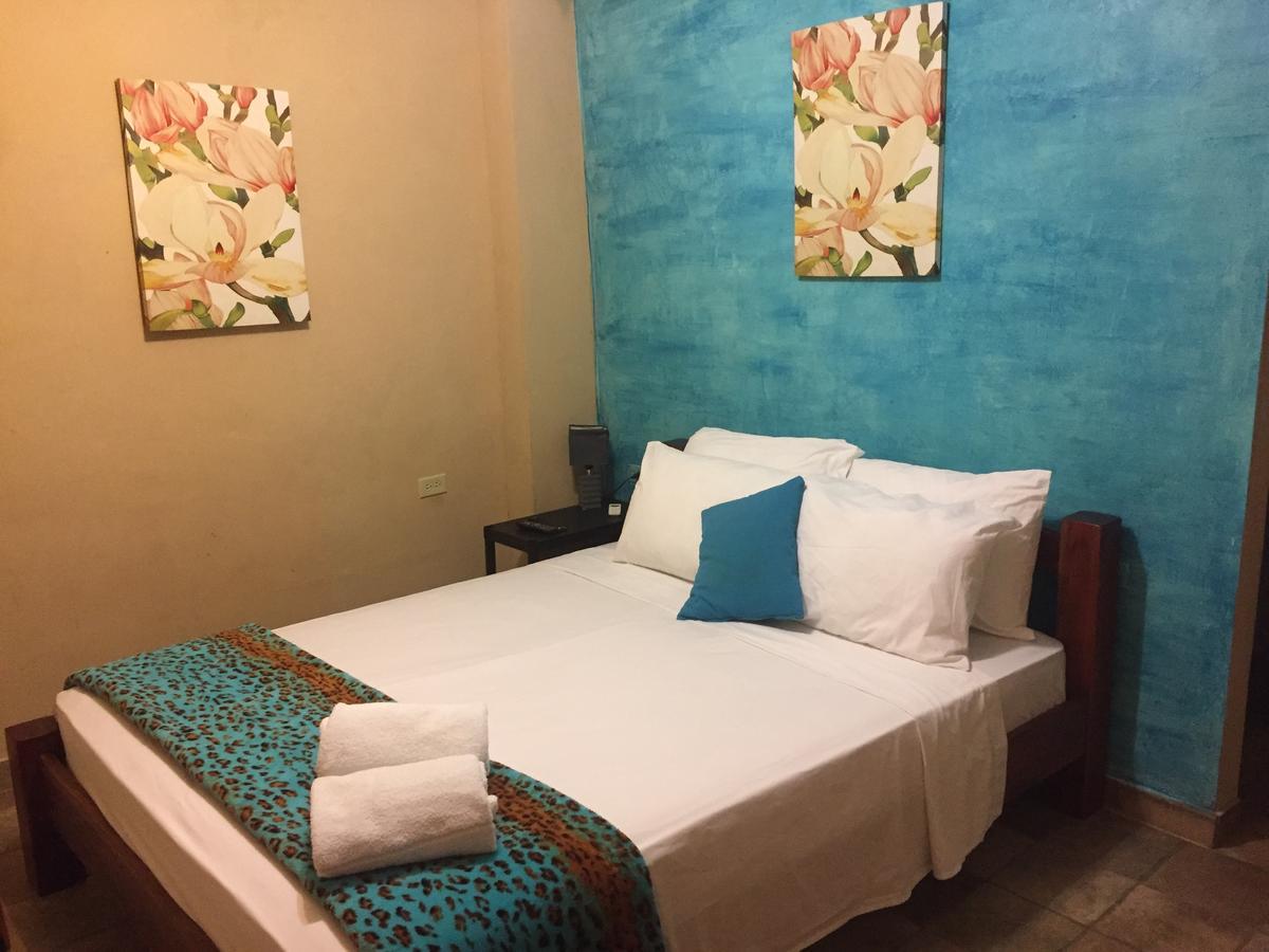 Hotel Y Restaurante Mama Ines Санта-Каталина Экстерьер фото